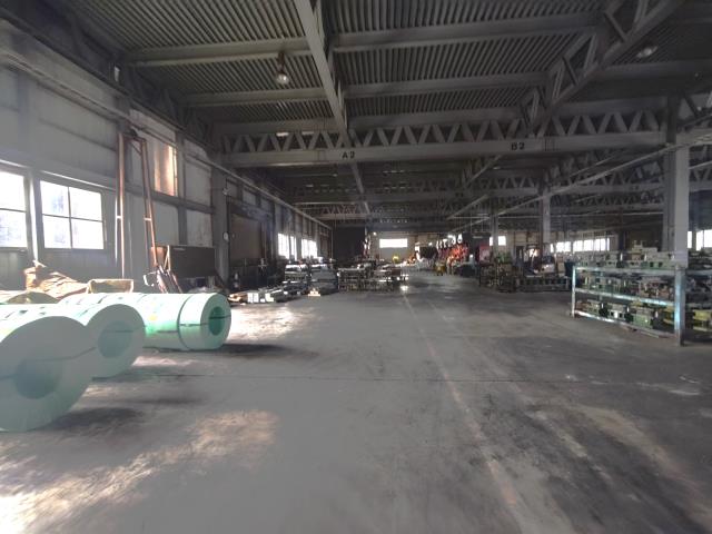 廠內